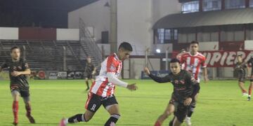 El "9" empató de local ante Independiente de Chivilcoy