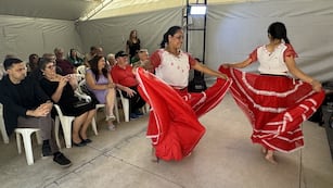 Comunidad Paraguaya en la Feria del Libro Carlos Paz.
