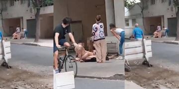 El joven protagonista estaba desnudo y quedó sentado en la vereda.