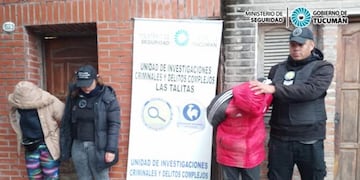 Recuperan camioneta robada y detienen a sus ocupantes.