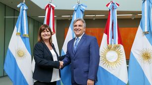 La ministra de Seguridad de la Nación, Patricia Bullrich, con el gobernador de Córdoba, Martín Llaryora (Provincia de Córdoba).