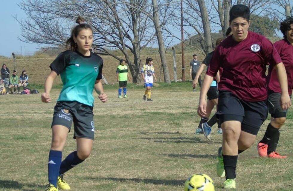 Fútbol Femenino: tres equipos se perfilan en la pelea por el título