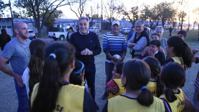Castellano estuvo presente en las escuelitas barriales