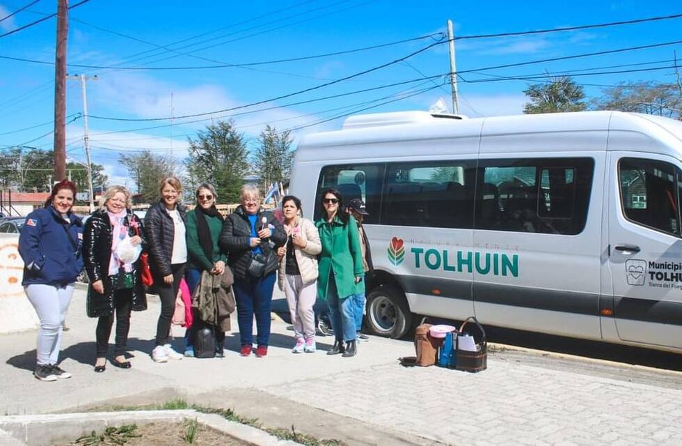 El Municipio de Tolhuin acompañó el mes de  Mes de la Lucha contra el Cáncer de Mama
