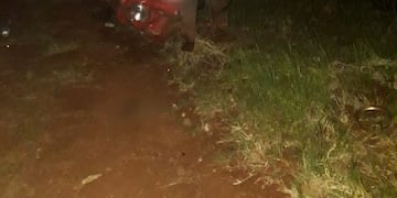 Siniestro fatal en Alba Posse: dos personas fallecieron tras despistar con su vehículo.