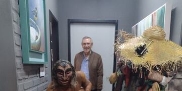 Posadas | El artista Ernesto Engel quemó sus obras y brindó un jopará para todos sus invitados