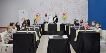Las Autoridades Municipales junto a los concejeros y voceros de la Infancia