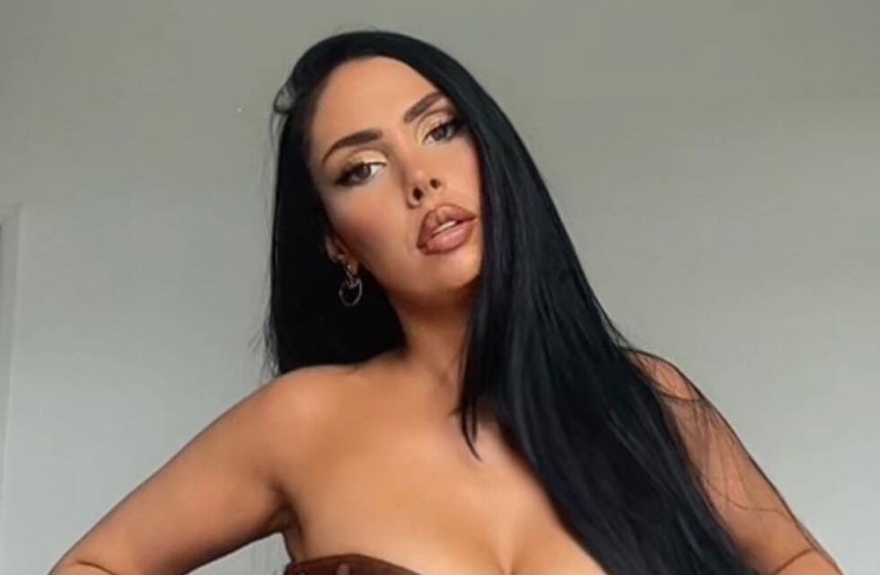 Es modelo de Onlyfans, rompió récord y gana 22 veces más que un médico al mes