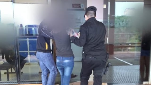 Un bebé y una mujer fueron asistidos por la policía en San Martín