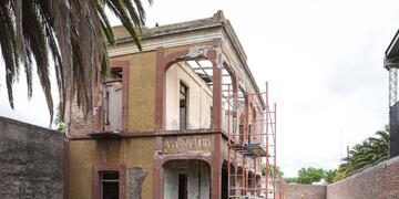 Iniciaron la restauración de la antigua Casa Salonia en Alvear.
