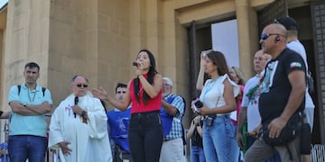 La mujer laica de 44 años recibió a los fieles en el Templo Votivo de Maipú.