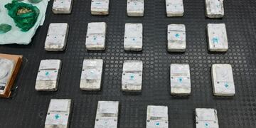 Parte de la droga secuestrada por la policía antinarcóticos en un departamento de calle Mitre de Ciudad. Ministerio de Seguridad