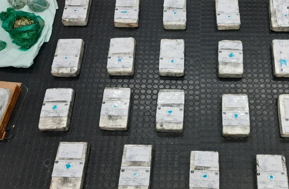 Millonario secuestro de droga en un departamento de Ciudad