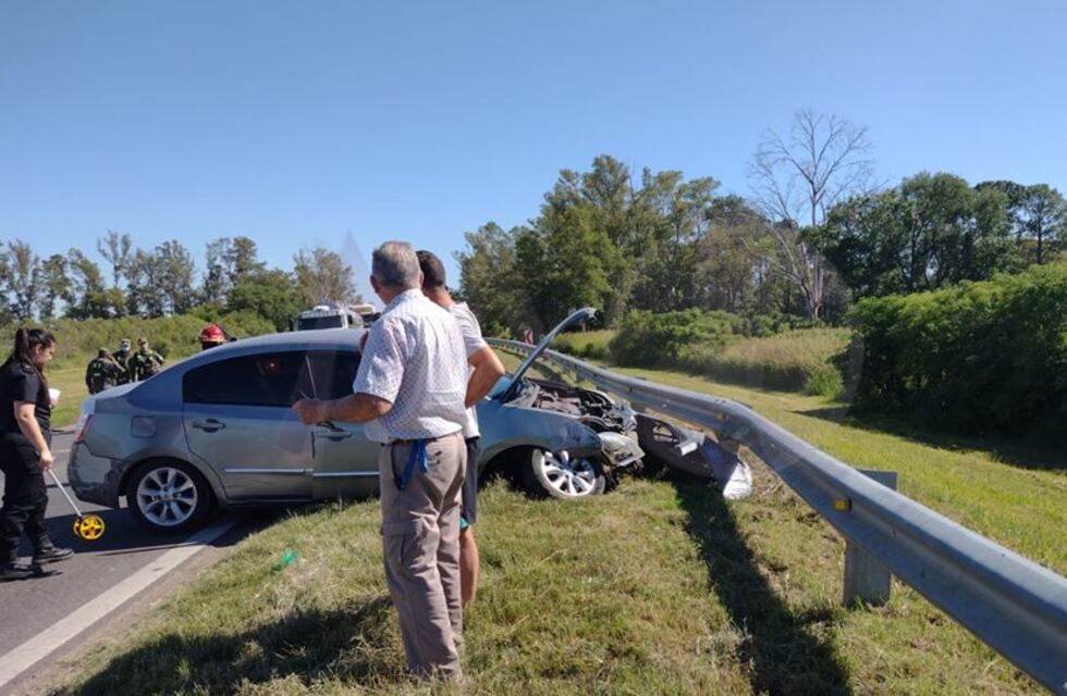 Choque triple en el INTA: un auto se habría ido