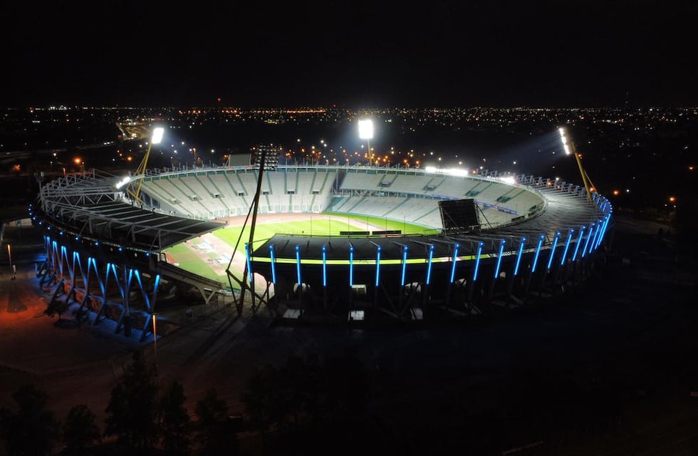 Hinchas de Talleres apedrearon el colectivo de Unión tras el encuentro en el Kempes