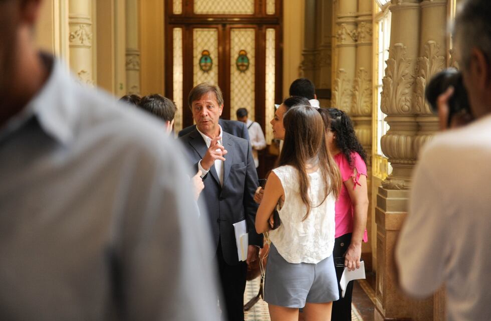 Diputados: estalló la crisis en el oficialismo con cuestionamientos al jefe del bloque