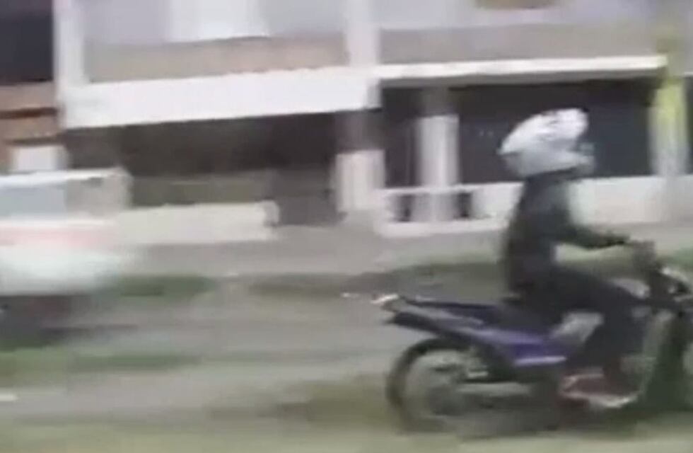 Video: un adolescente y un joven protagonizaron una impactante persecución en Córdoba
