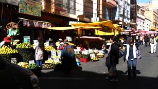 El próximo gobierno de Bolivia que sea elegido en los comicios de este domingo recibirá un país con persistentes problemas como la falta de dólares y combustibles, bajo crecimiento y una inflación acumulada de 16,92 %.