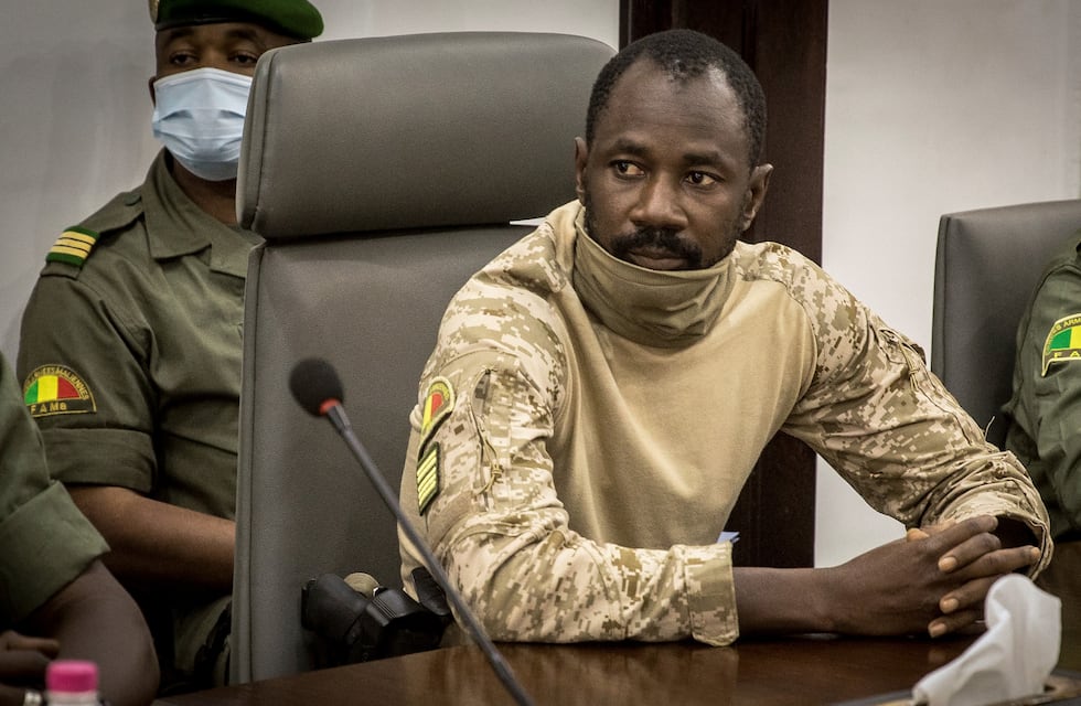 Intentaron apuñalar a Assimi Goita, presidente interino de Malí