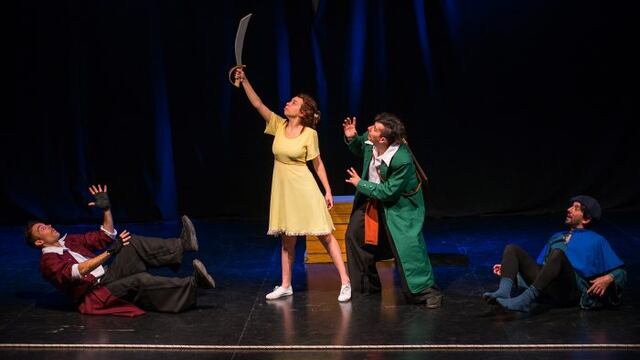 El elenco Vagavientos Teatro en su obra “Ciudades invisibles de mundos imaginarios”.