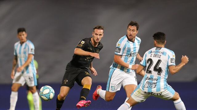 El volante condujo los hilos de su equipo durante todo el partido.