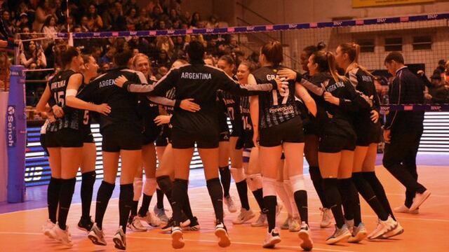 Las Panteras festejaron en Rafaela su victoria ante Cuba