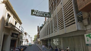 Banco Roela fue víctima de un hecho de inseguridad en Córdoba. (Google Street View).