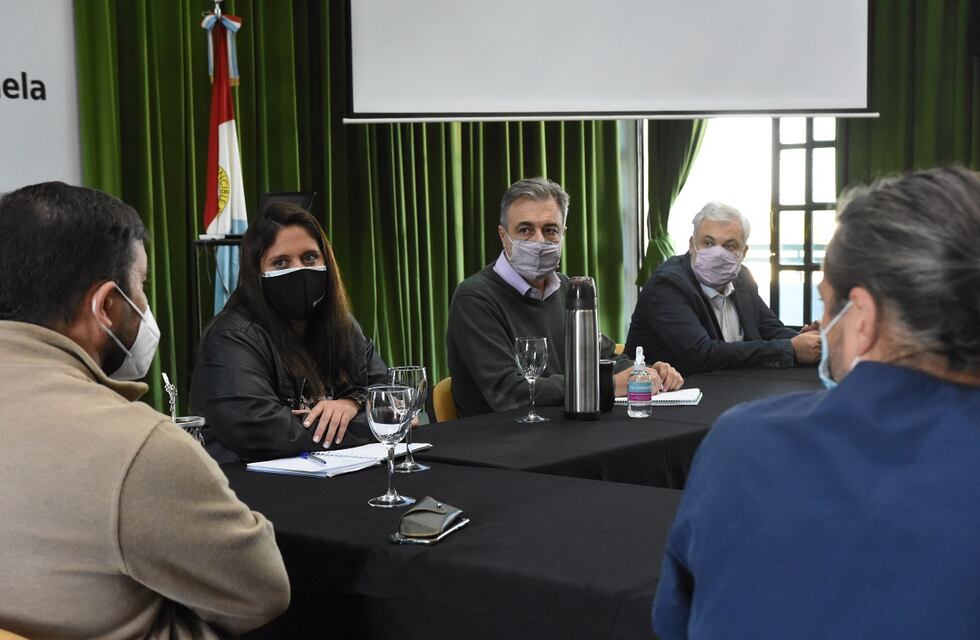 El secretario de Salud provincial reclamó “amesetar la curva de contagios porque viene creciendo de forma exponencial”