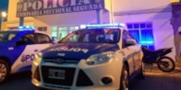 Disparos y robo a un remisero