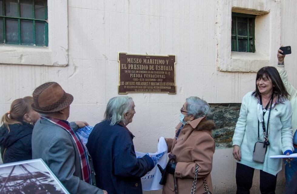 Acto conmemorativo por el 120 aniversario de la colocación de la piedra fundamental