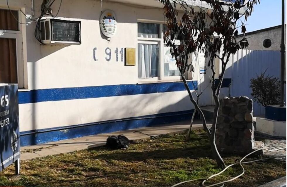 Macabro hallazgo: encontraron a un hombre muerto y comido por los perros en una acequia de Tunuyán