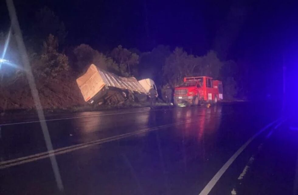 Despiste de un camión en Pozo Azul por fortuna no dejó heridos de gravedad