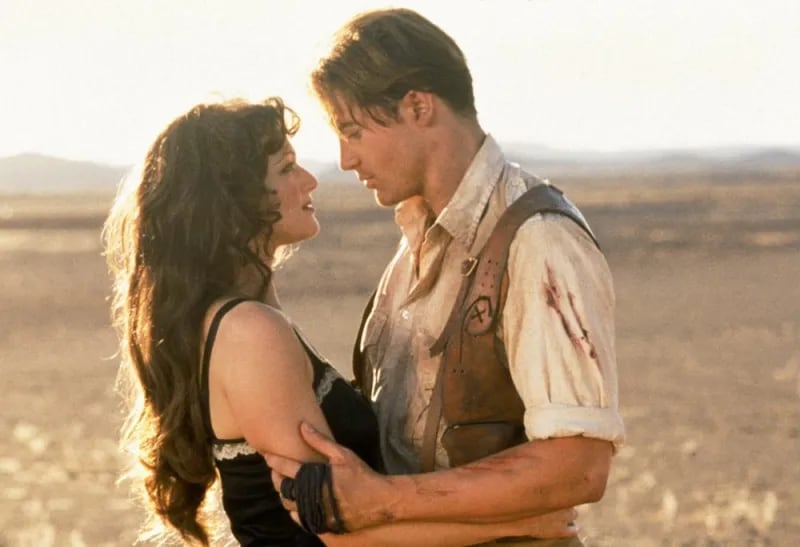 Brendan Fraser y Rachel Weisz durante la primera película de La Momia.