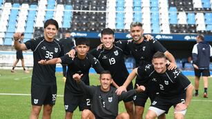 Con excelente ánimo por el buen momento que atraviesa, Gimnasia y Esgrima de Jujuy visita este lunes en Carlos Casares a Agropecuario, buscando tres puntos clave.
