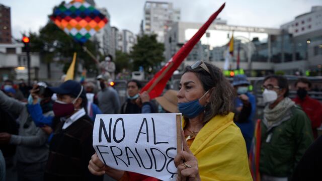 Ecuador deja en suspenso recuento de votación de las presidenciales