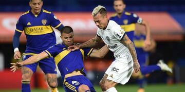 El chileno Eduardo Vargas dio positivo de Covid-19. / (EFE).
