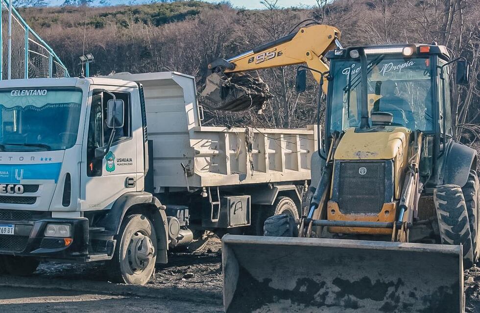 Ushuaia: el Municipio realizó una jornada de limpieza en los barrios