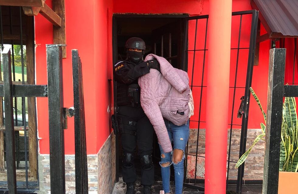 Desbarataron una organización que reclutaba embarazadas para ingresar drogas a la cárcel de Cruz del Eje