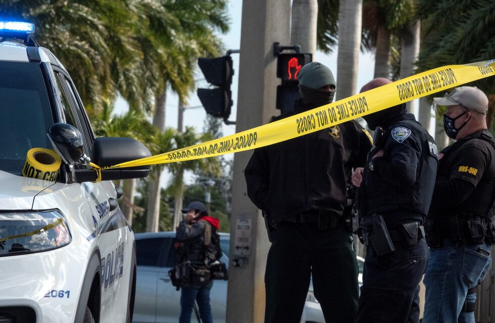 Dos agentes del FBI murieron y tres resultaron heridos en un tiroteo en Florida