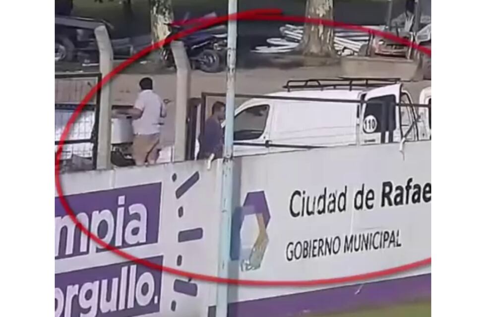 El Municipio repudia el arrojo de basura en el ingreso al Eco Punto y anunció que sancionará a los infractores