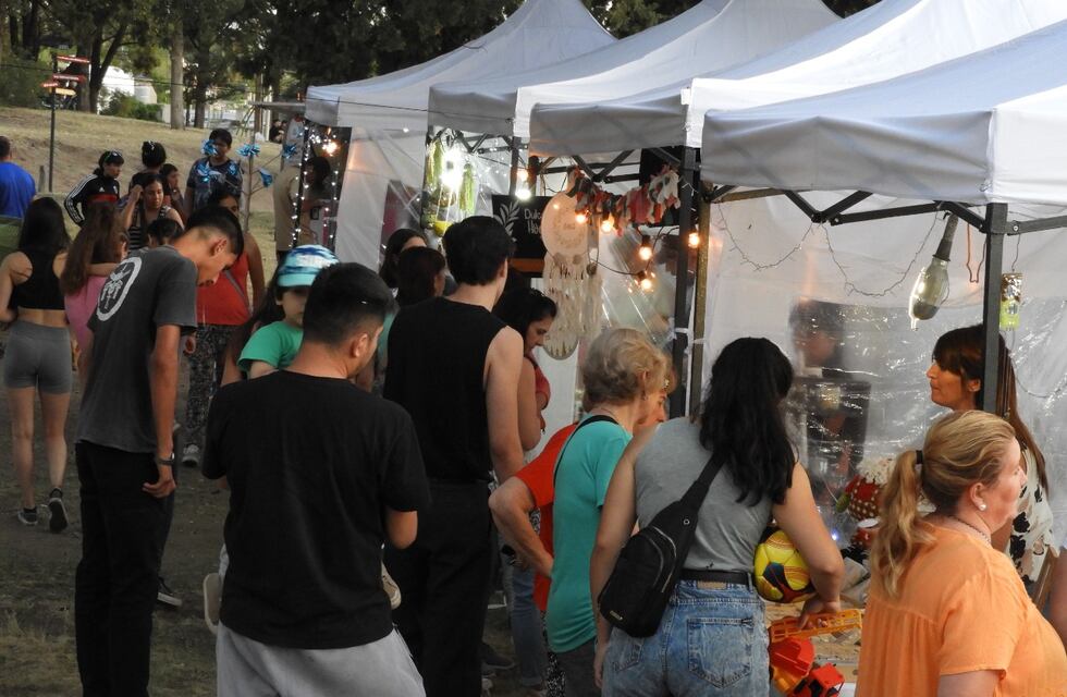 Se realizó la “Feria de Emprendedores” en el Parque San Martín