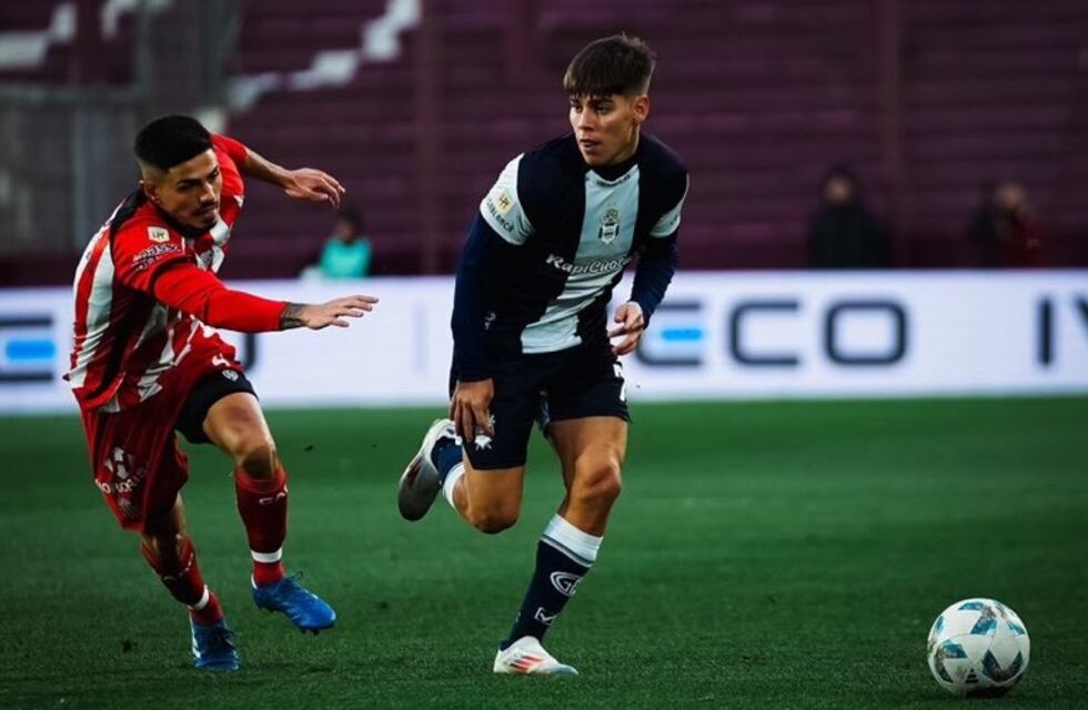 Batalla campal en la Copa Argentina: piñas entre los jugadores de Gimnasia y Barracas Central