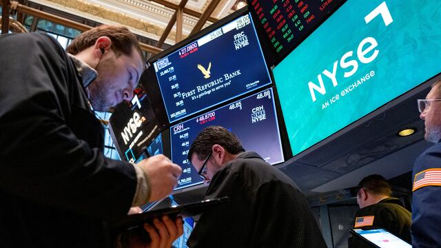 El colapso de Silicon Valley Bank (SVB) y Signature Bank hizo tambalear los mercados. Foto: AP.