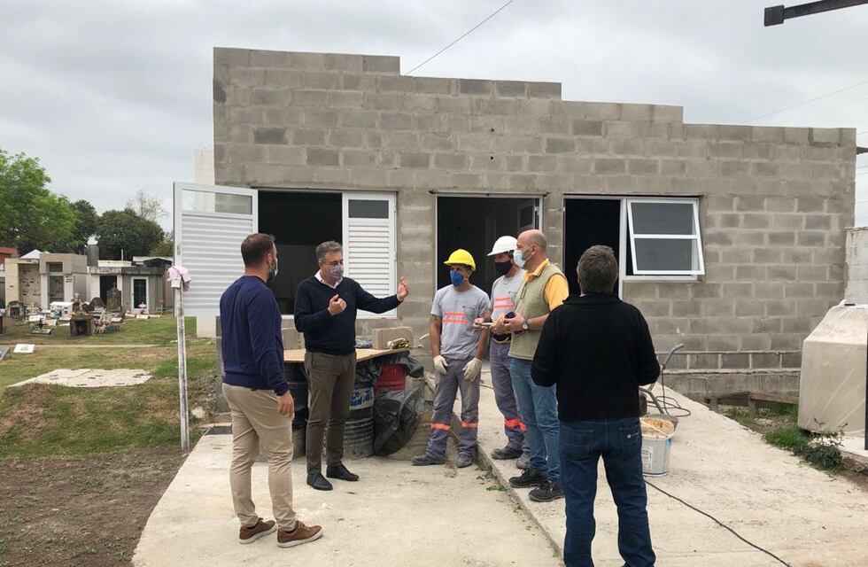 El Intendente visitó las obras que se llevan adelante en el Cementerio