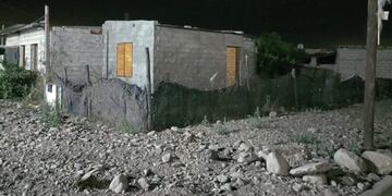 La vivienda del barrio 23 de Agosto de la ciudad de El Carmen (Jujuy), donde se produjo el femicidio de Jorgelina Cruz el lunes pasado.