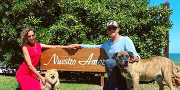 Elina Fernández y Eduardo Costantini rebautizaron la casa de vacaciones en Punta del Este junto a Gino y Feliz Costantini.