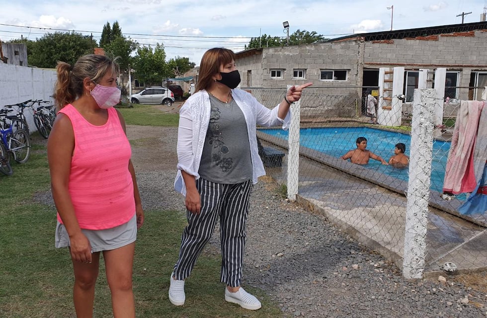 Egger visitó el Centro Cultural y Educativo Puertas Abiertas