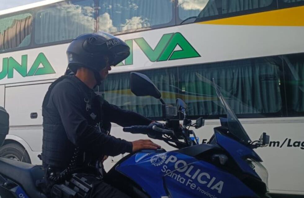 Rosario: investigan un nuevo ataque a micro que trasladaba agentes penitenciarios