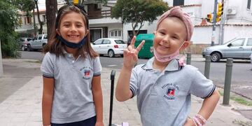 La nena empezó primer grado en la Escuela Claret a la espera del tratamiento con naxitamab.