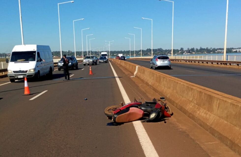 Siniestro vial sobre el puente del arroyo El Zaimán dejó como saldo a dos personas heridas